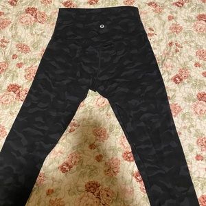 LULULEMON CAMO ALIGN LEGGINGS 25”